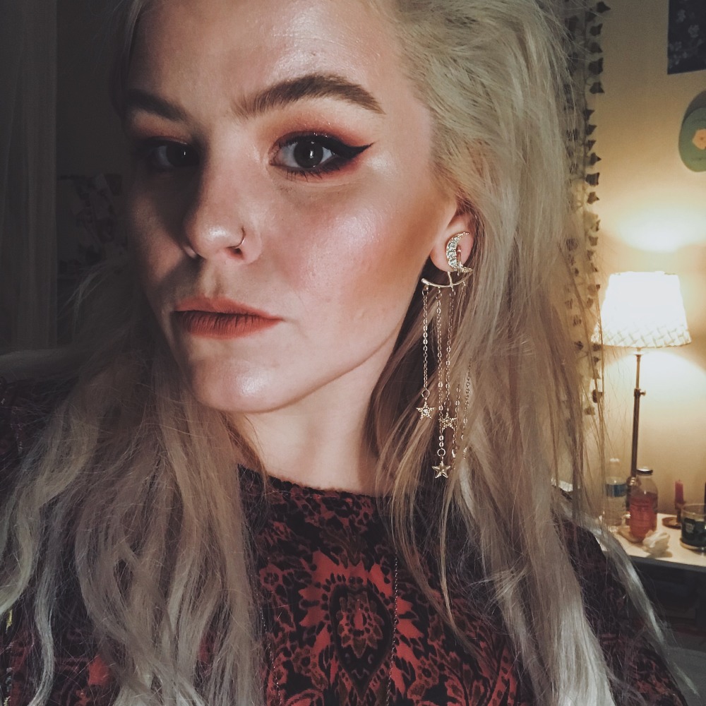 Meet your Posher, Chloe